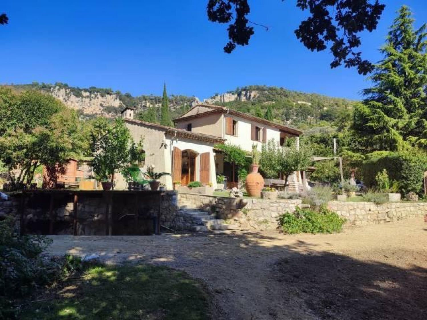 Charming country villa near the center of Grasse