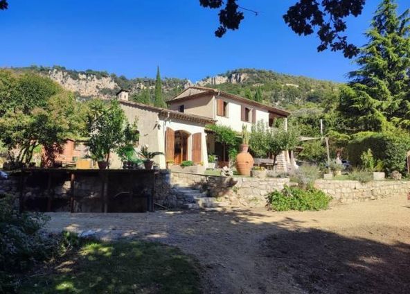 Charming country villa near the center of Grasse