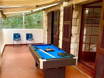 Beautiful villa with swimming pool sleeps 12 15 minutes from Nice