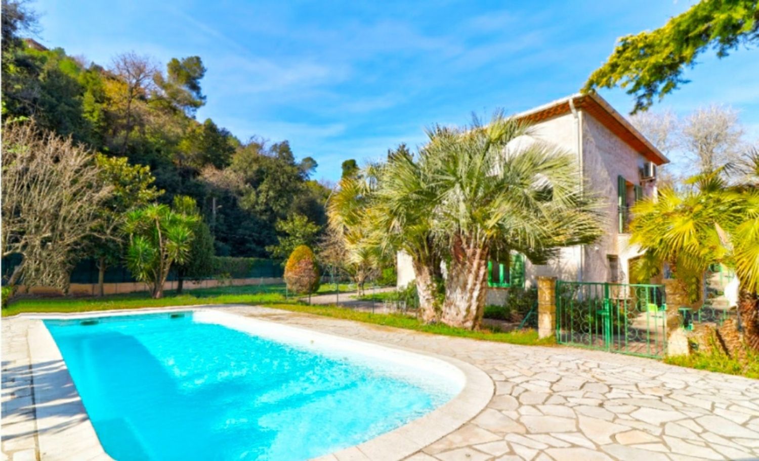 Charming Provencal garden