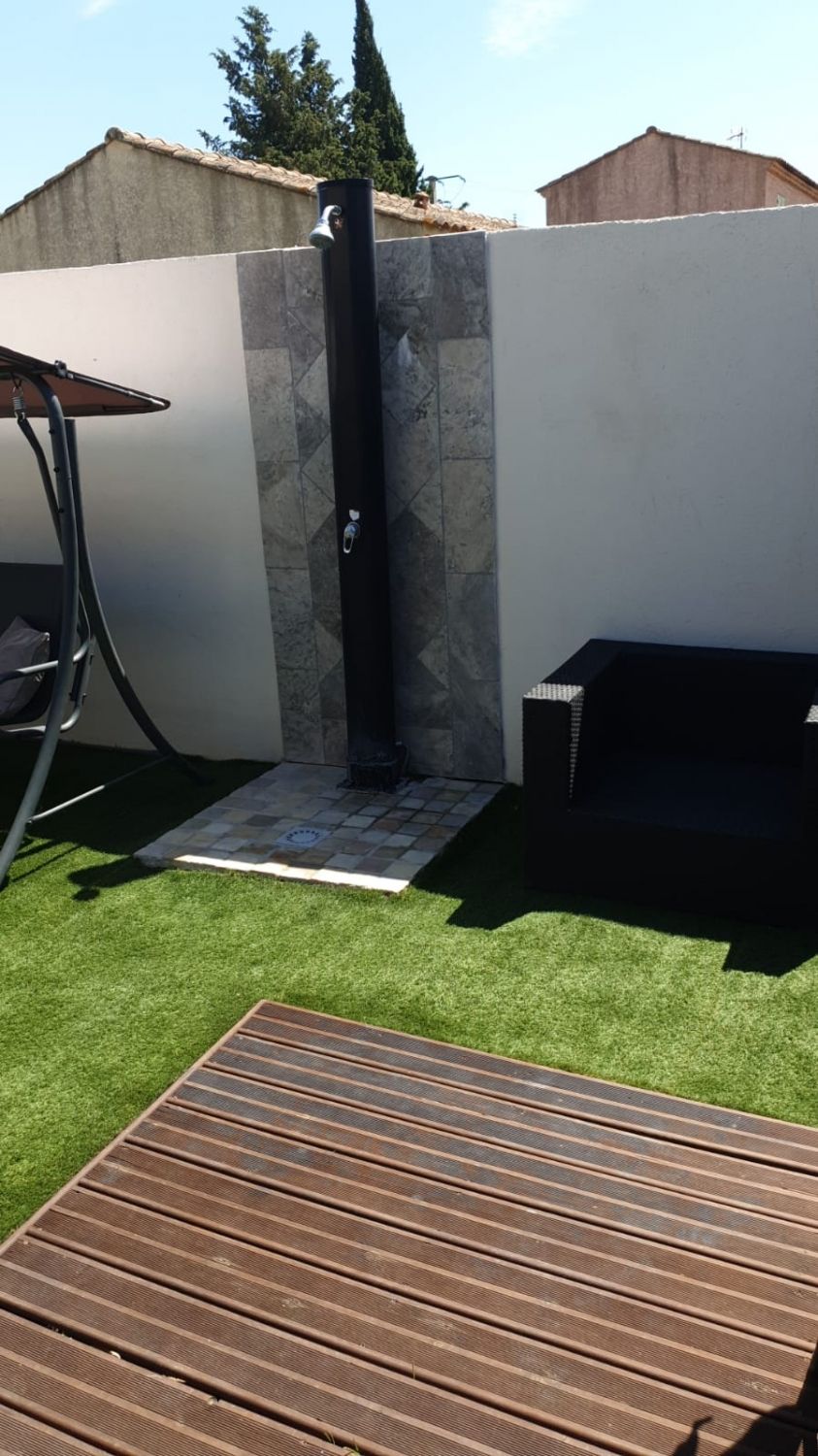 Piscine chauffée & bar dans un écrin de détente