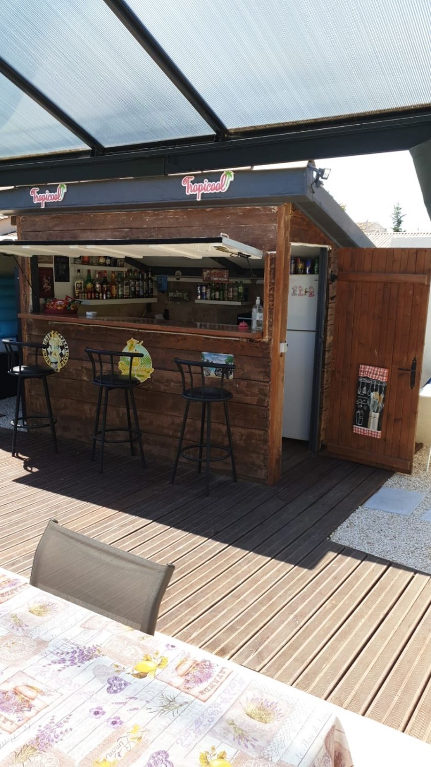 Piscine chauffée & bar dans un écrin de détente