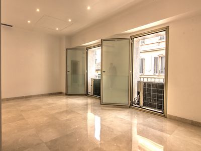 Versatile Gallery Space in Cannes Opposite the Palais des Festivals