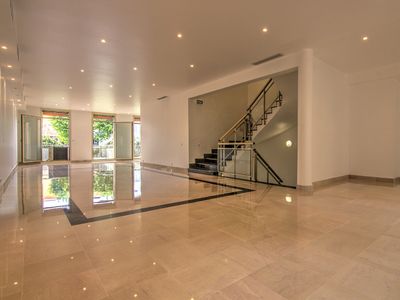 Versatile Gallery Space in Cannes Opposite the Palais des Festivals