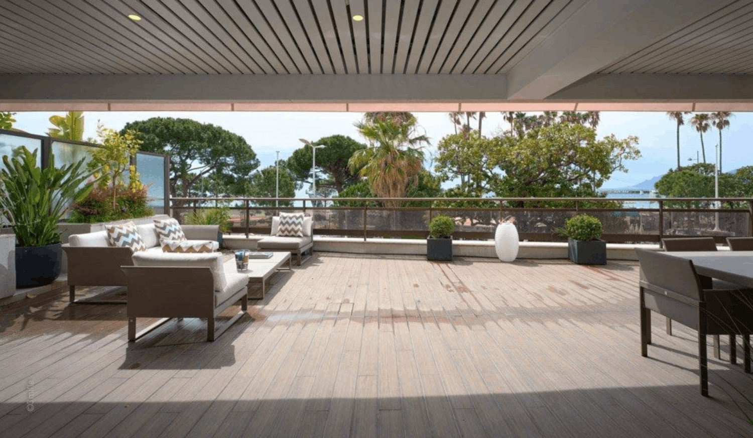 Luxury Croisette Apartment with Large Terrace for Events in Cannes