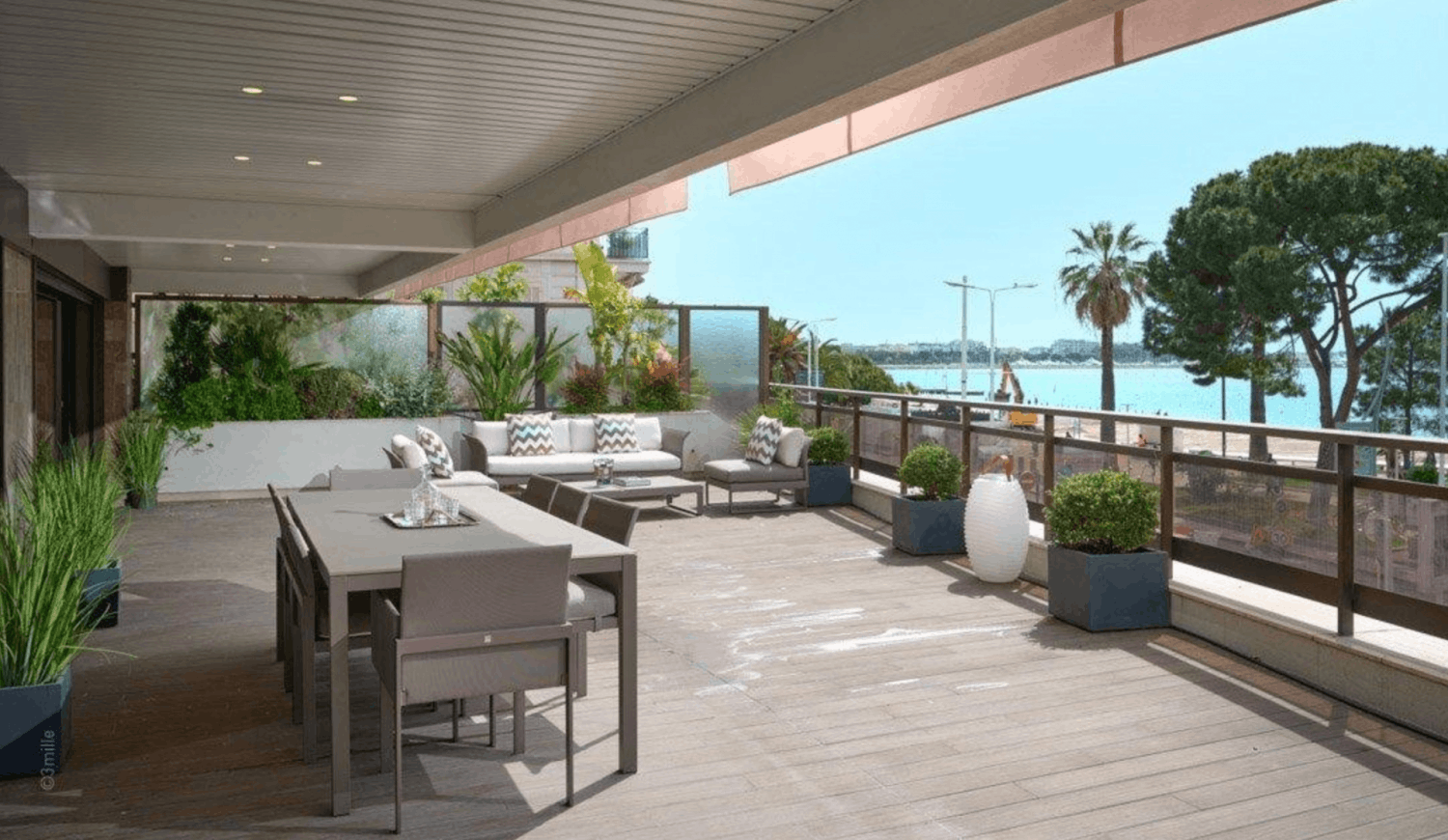 Luxury Croisette Apartment with Large Terrace for Events in Cannes