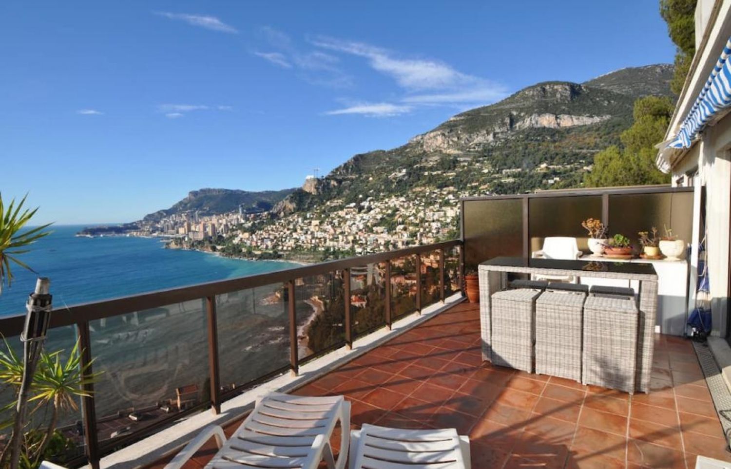 Apartment with stunning views