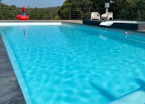 Swimming pool with splendid view