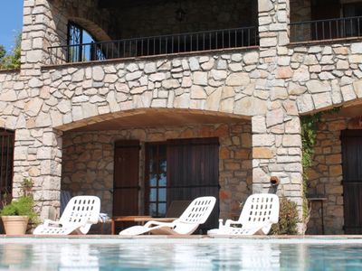 Mas provençal avec vue panoramique et sur la Méditerranée