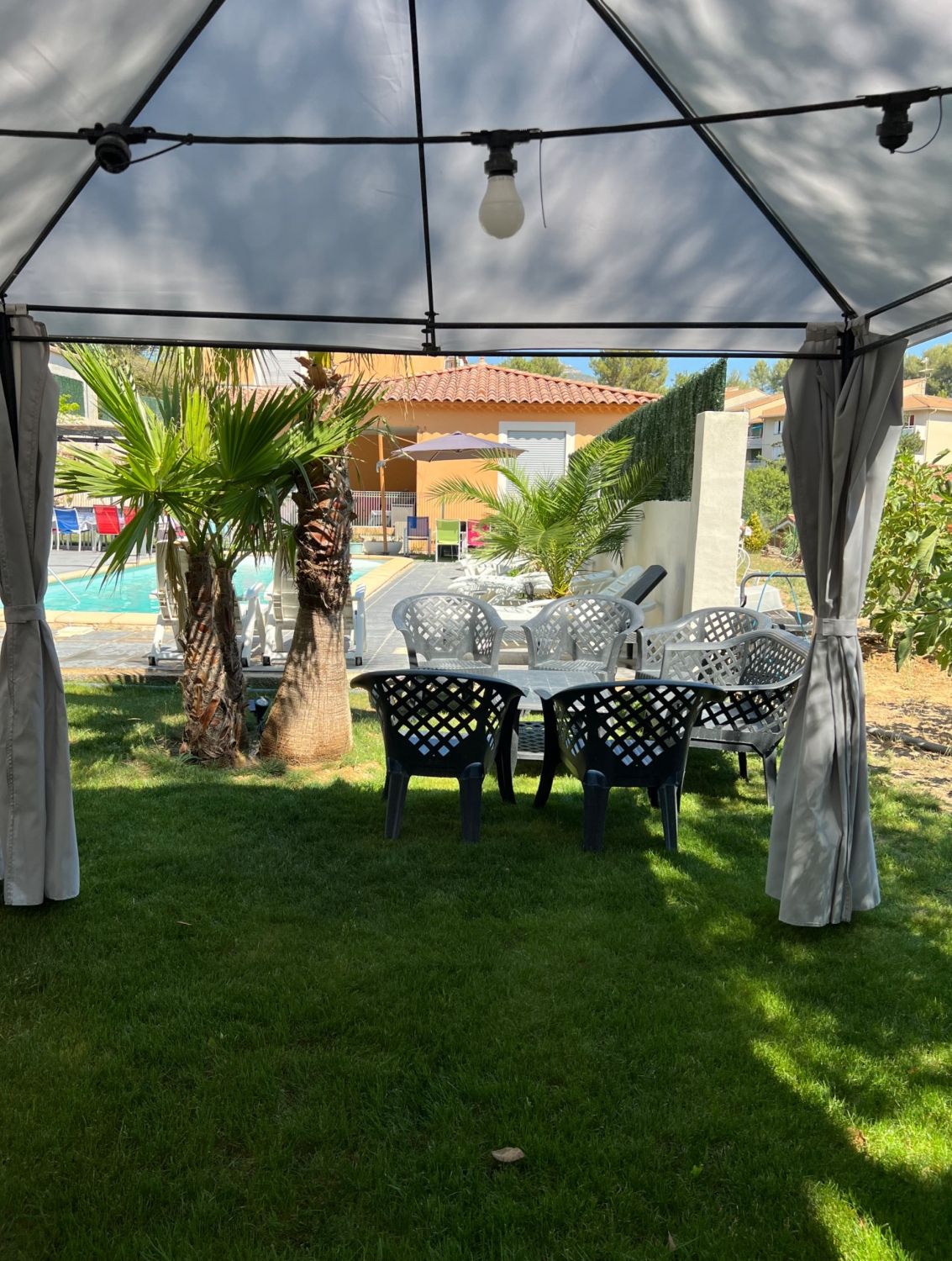Joli jardin à 15 Minutes de Marseille et 20 minutes d'Aix en Provence