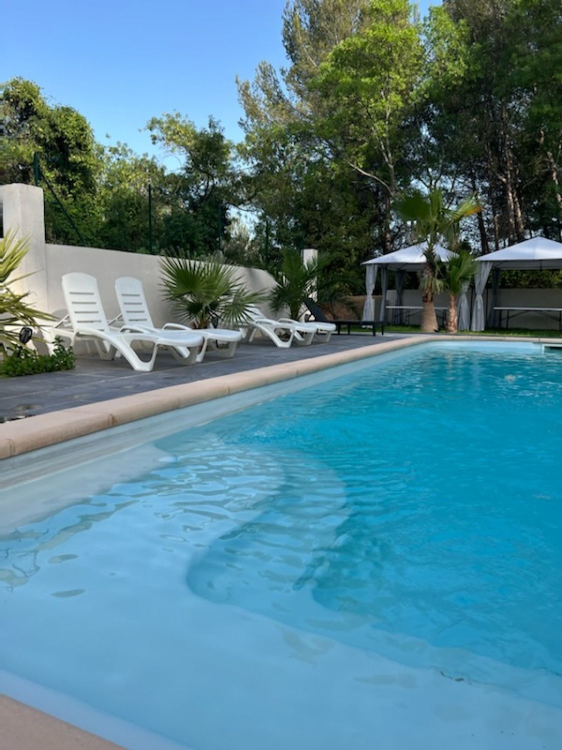 Joli jardin à 15 Minutes de Marseille et 20 minutes d'Aix en Provence