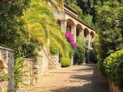 Splendide villa à Nice avec piscine et une vue mer