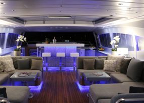 Stylish motor yacht for daily and weekly cruising 