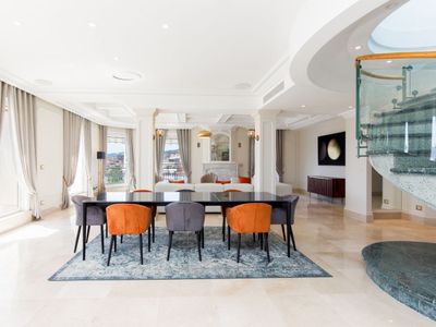 Penthouse in front of le Palais with private swimming pool