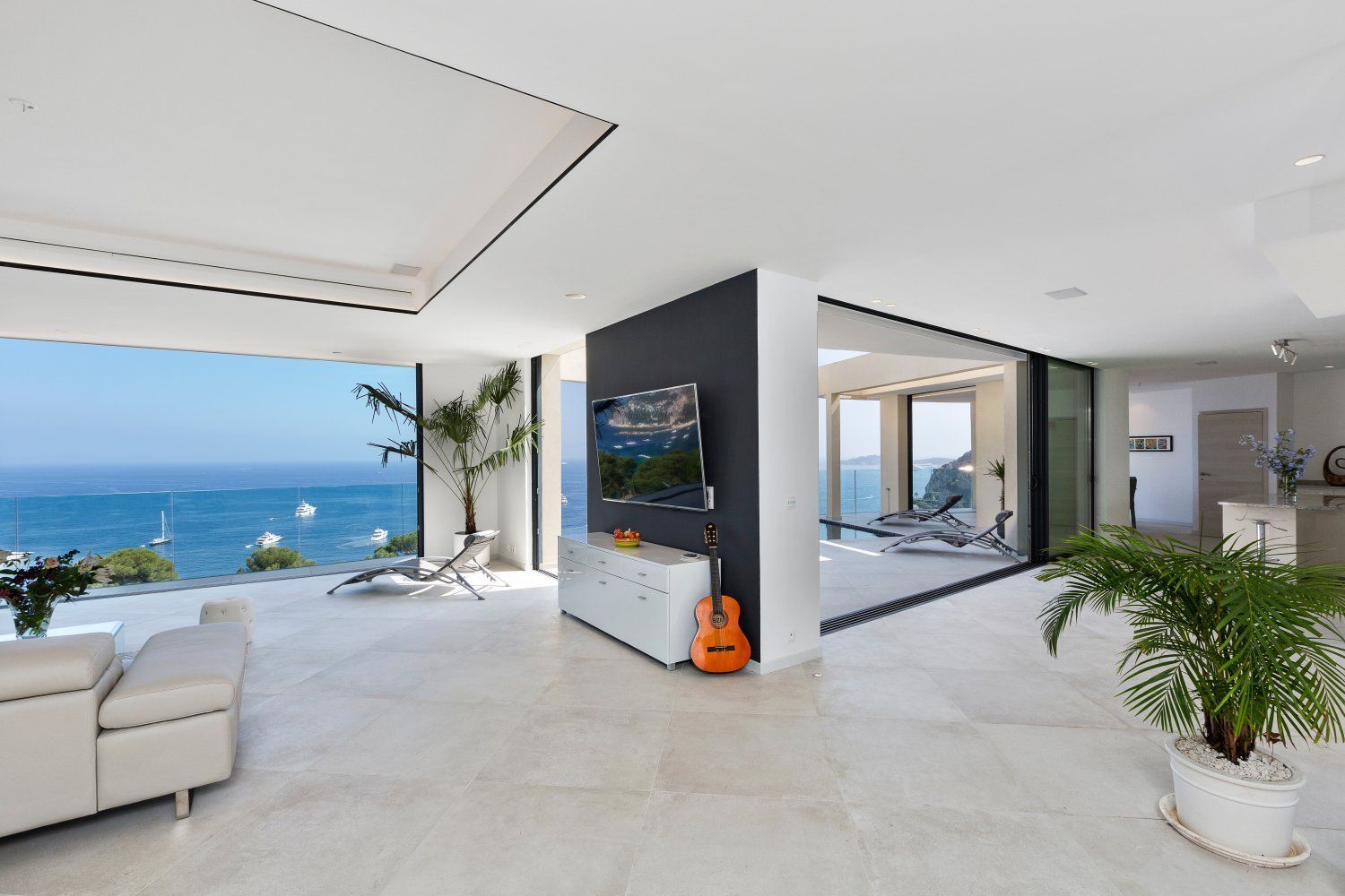 Luxurious Villa with California style
