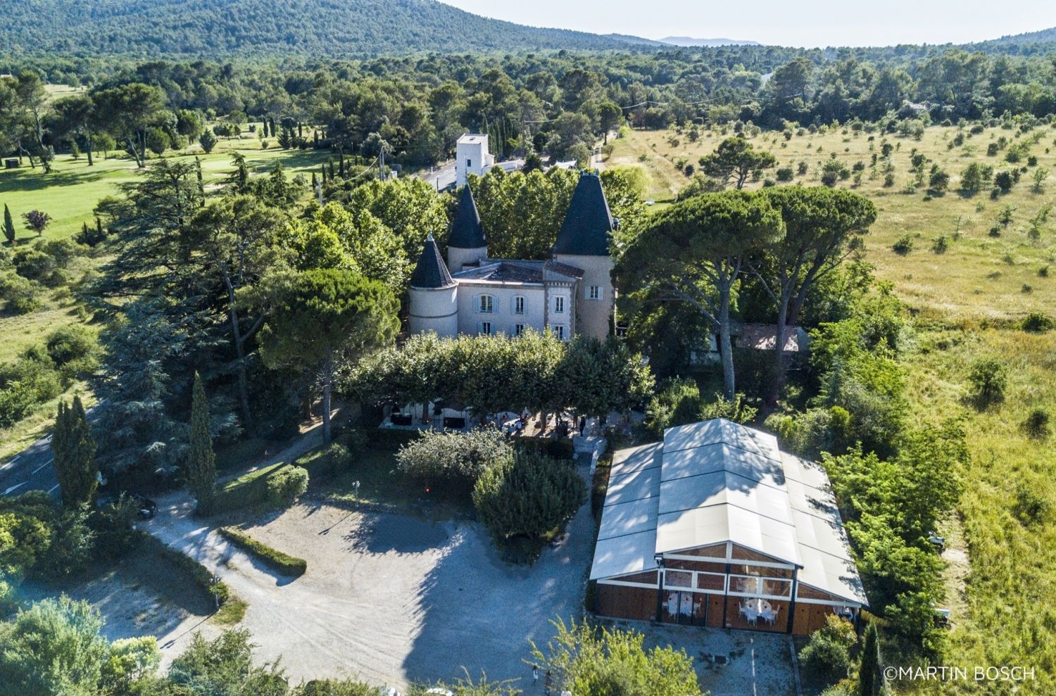 Chateau au pied de la Ste Baume