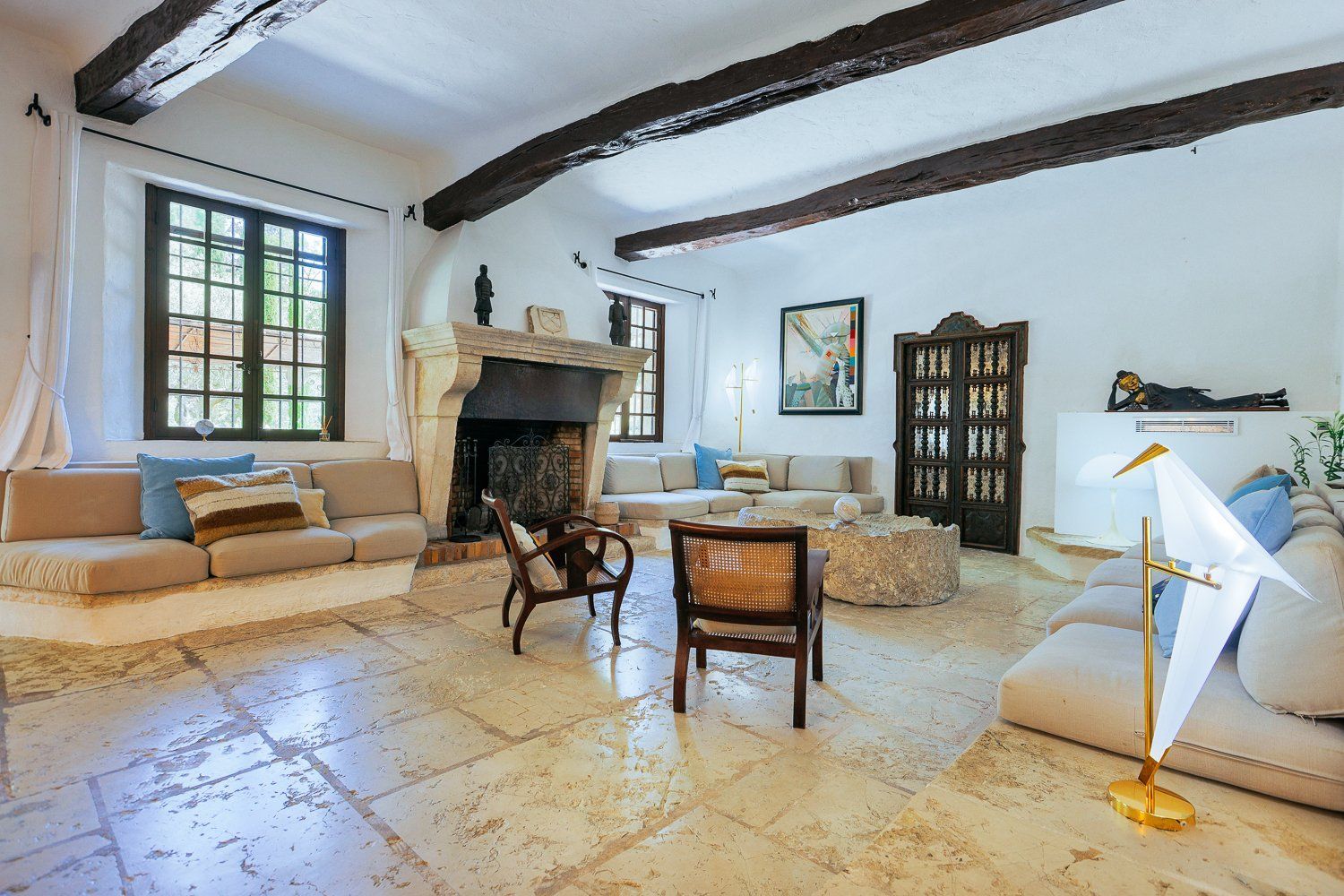 Historic mill of 400m2 located in Vence near medieval village