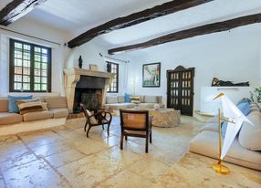 Historic mill of 400m2 located in Vence near medieval village