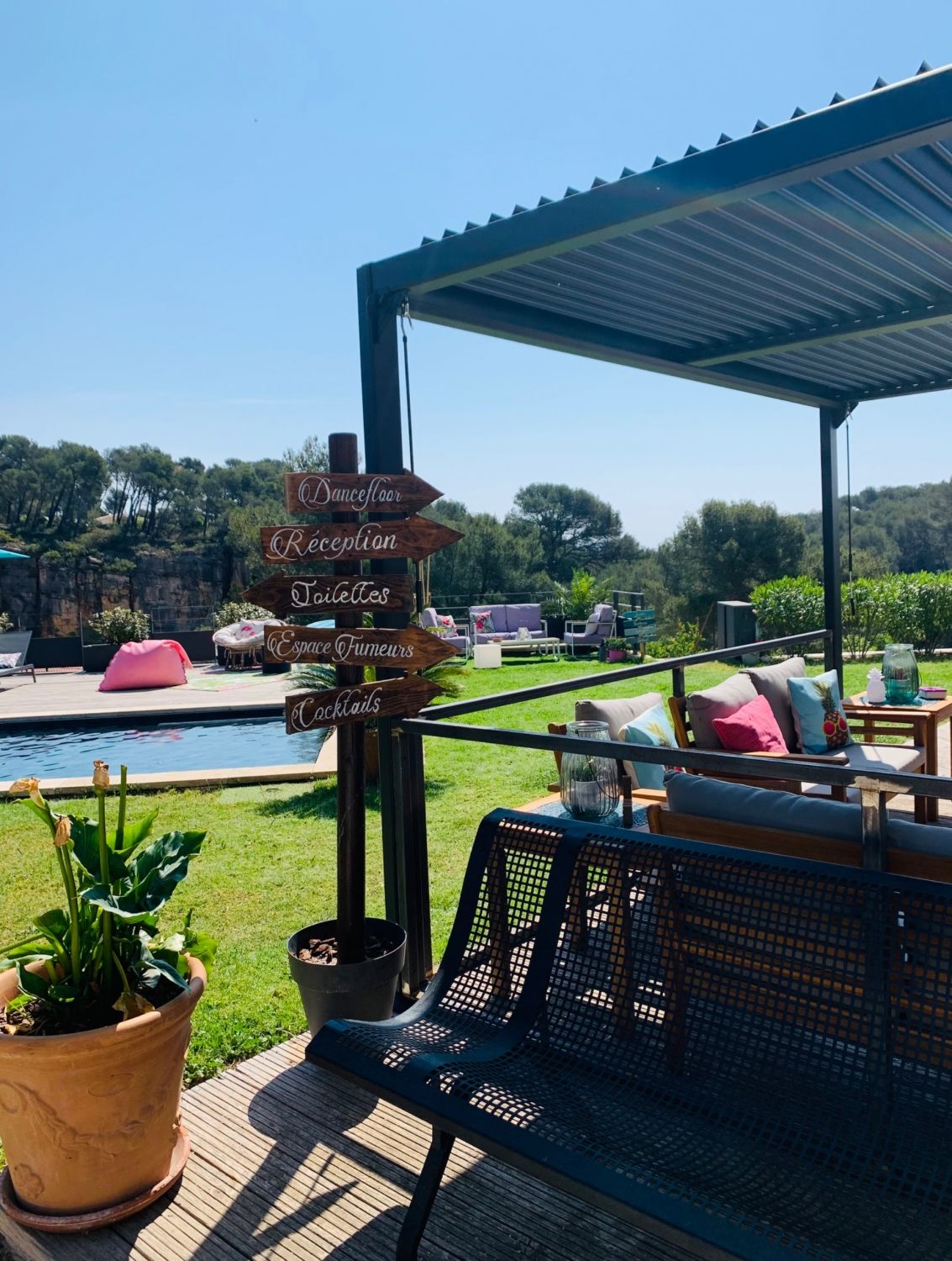 Jardin avec piscine chauffée pour vos petits et grands événements