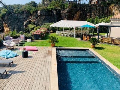 Garden with heated swimming pool for your small and large events