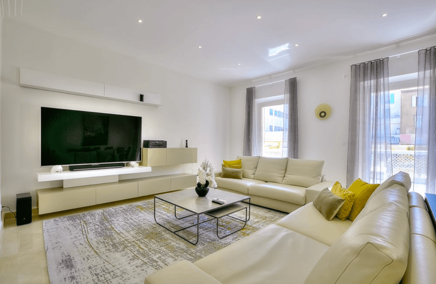 3 bedroom apartment in the center of Cannes