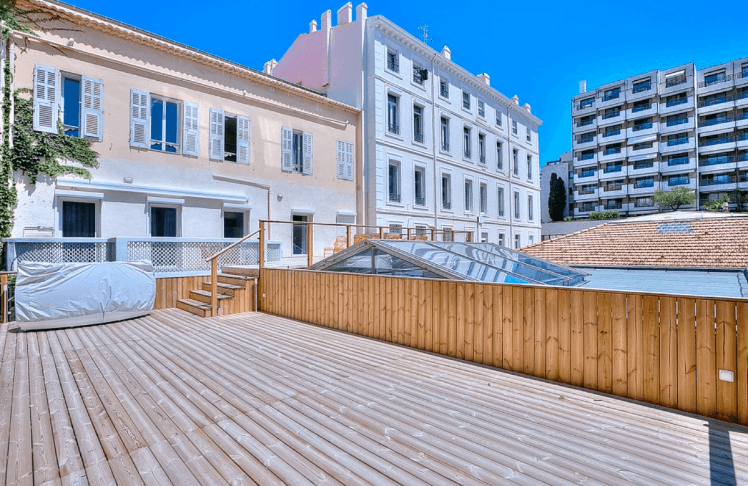 3 bedroom apartment in the center of Cannes