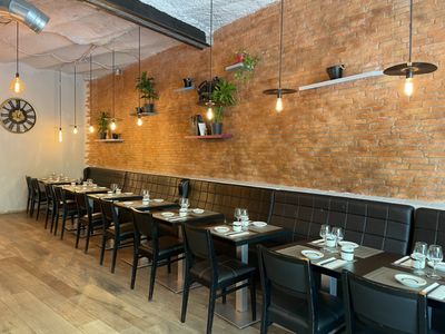 Asian restaurant near Palais des Festivals