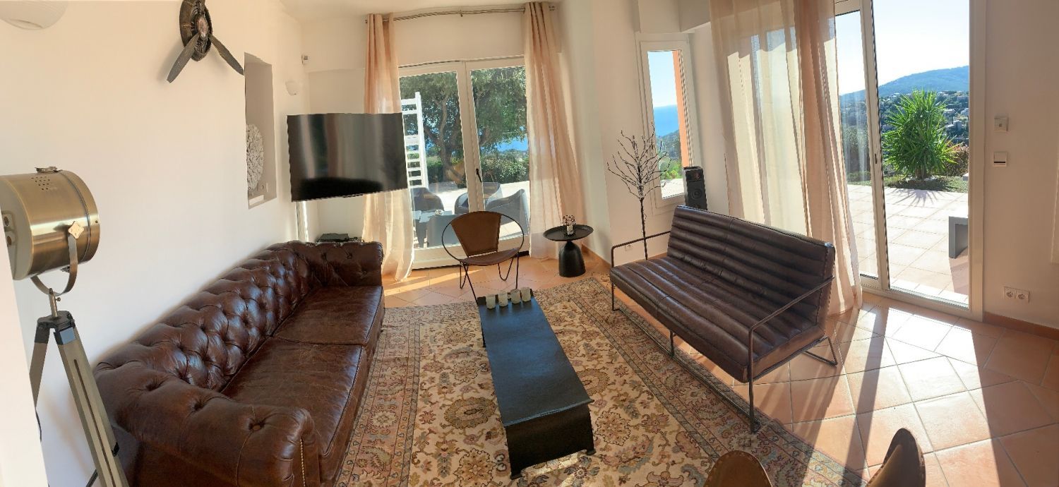 Villa de charme avec vue sur la mer, piscine chauffée &amp ; jacuzzi