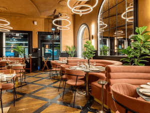 Chic Italian Restaurant in Cannes Carré d'Or for Private & Corporate Events