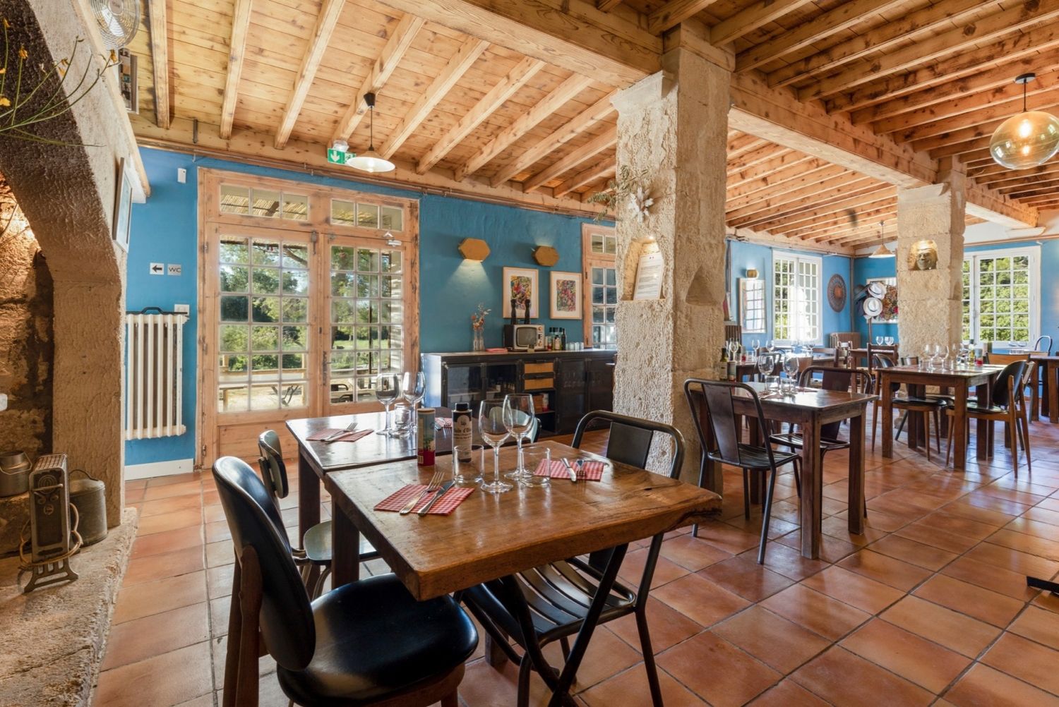 Restaurant dans un Mas Provençal au coeur des Alpilles