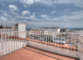 2 appartments on the same landing facing Palais des Festivals 