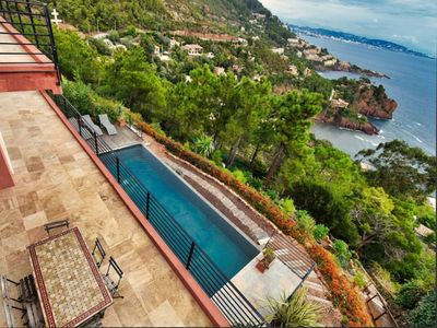 Exceptional heated pool villa, next to the Palais Bulle