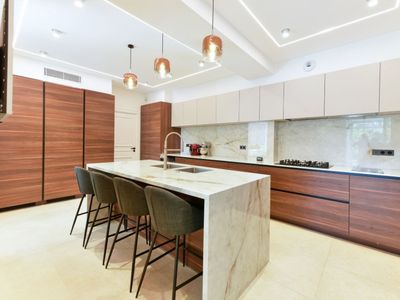 Luxury Cannes Villa with Pool Near the Croisette for Events & Stays