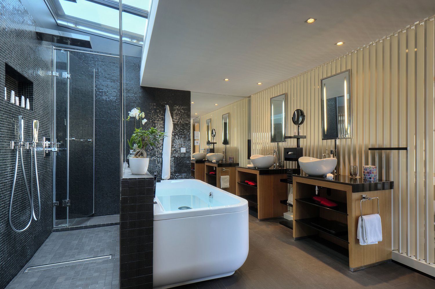 Design penthouse terrace suite for intimate events