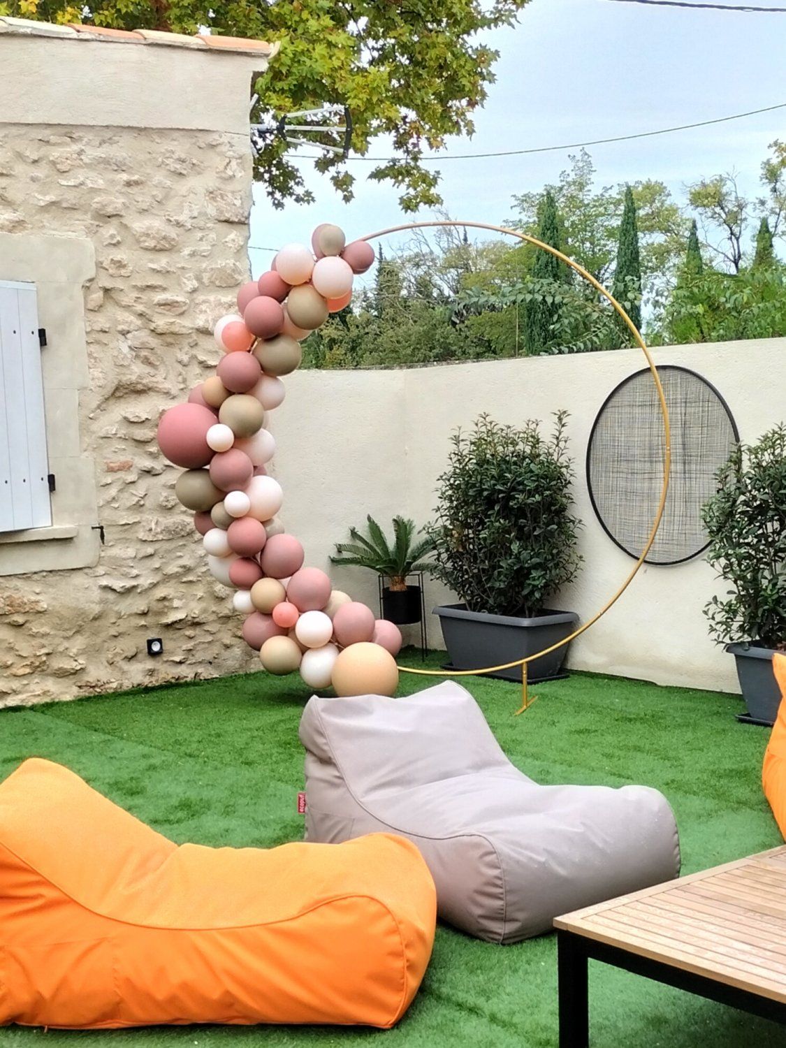 Superb Provençal farmhouse with swimming pool and jacuzzi