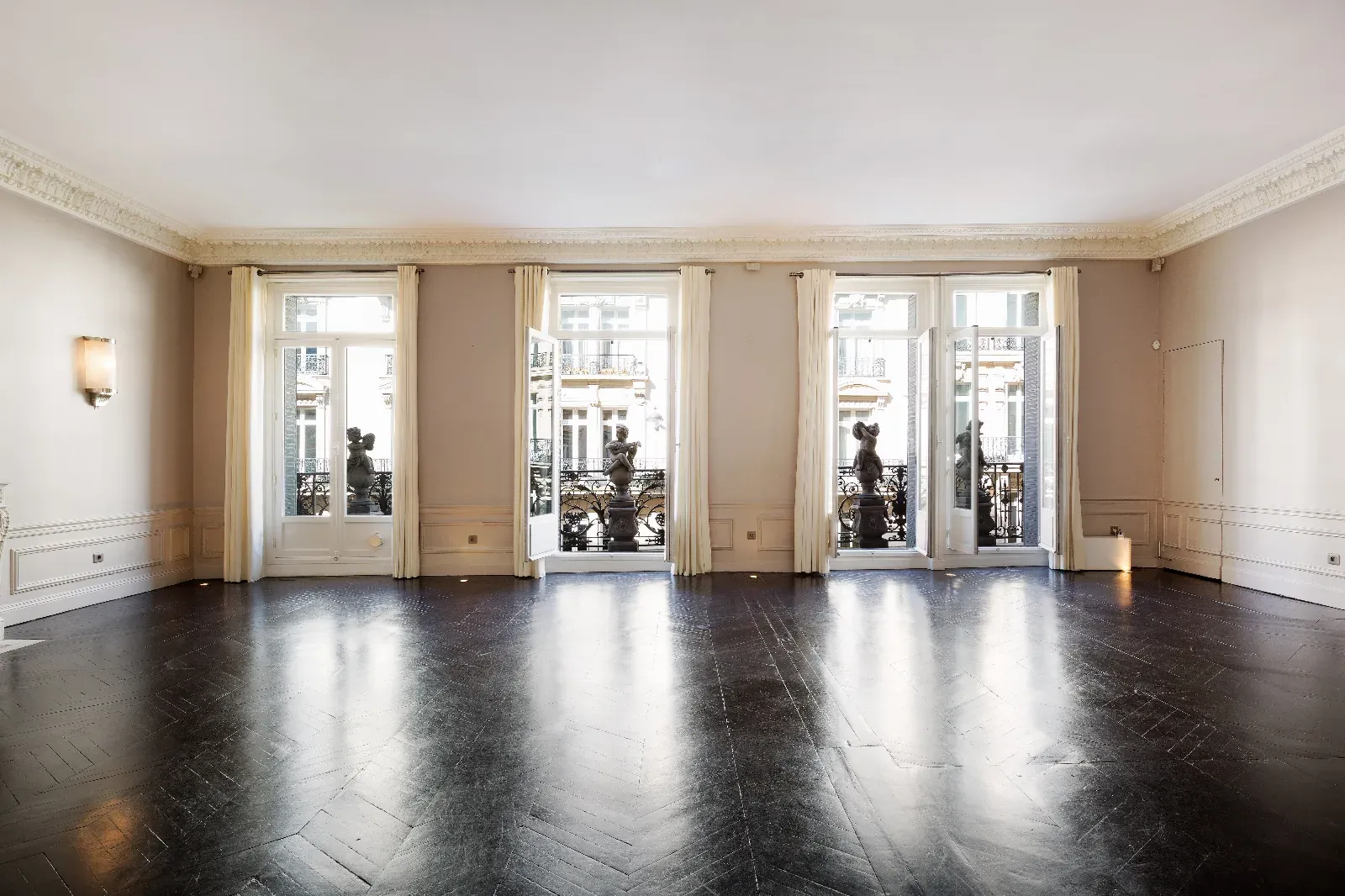 Loft Élégant du 19e Siècle à Paris pour Événements Privés et Célébrations