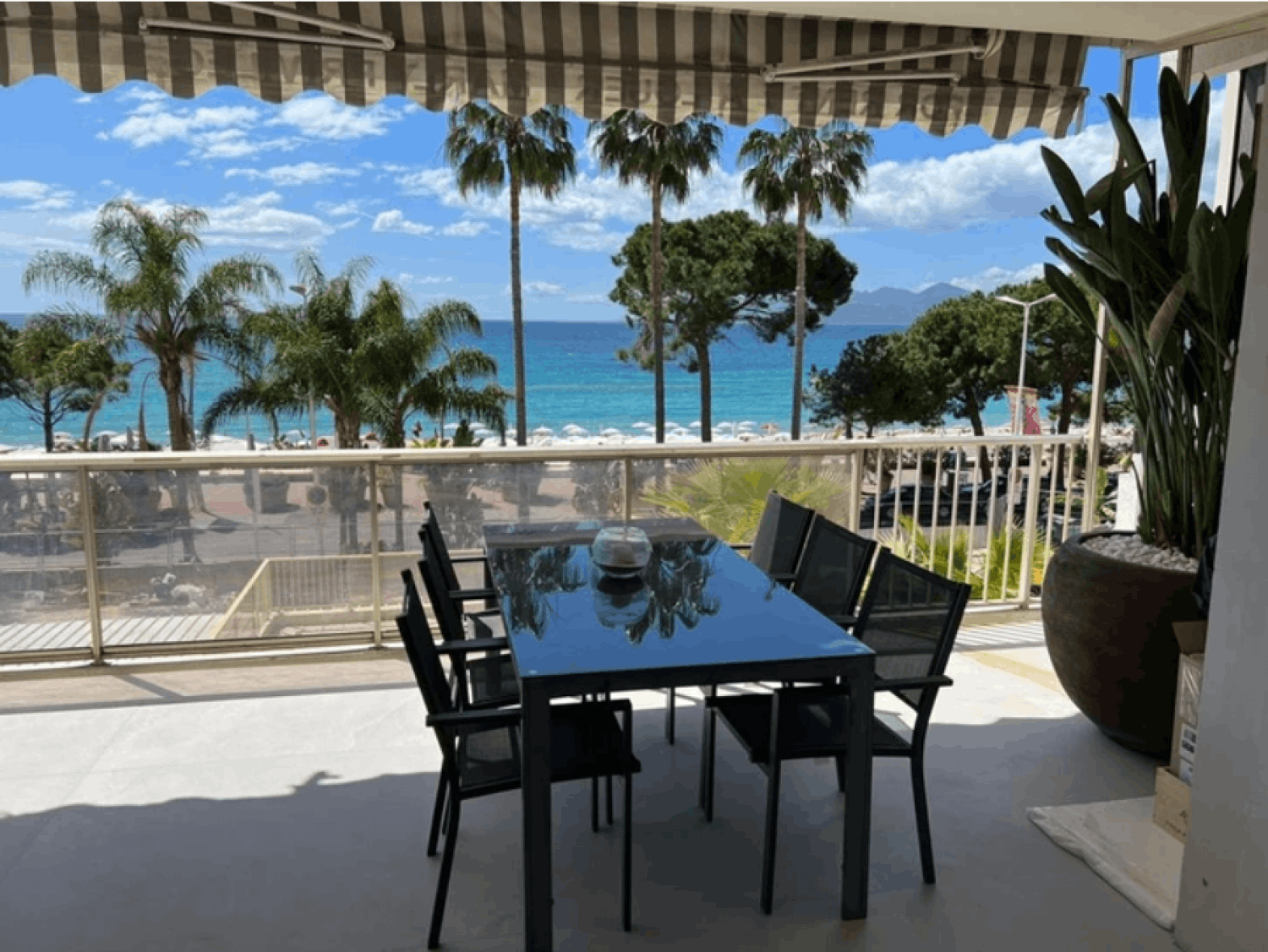 Modern Sea-View Apartment on the Croisette for Boutique Cannes Events