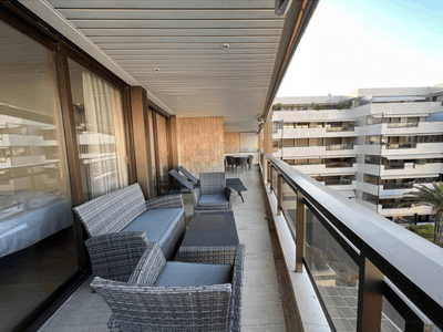 Sea-View Apartment in Gray d'Albion Cannes for Boutique Events