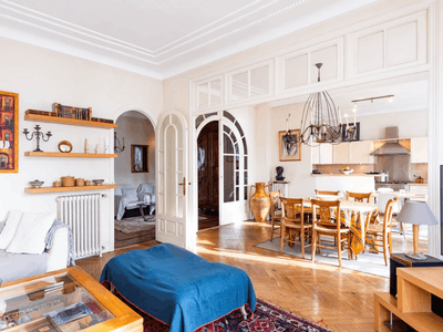 Central Cannes 3-Bedroom Apartment – Events up to 20 Guests