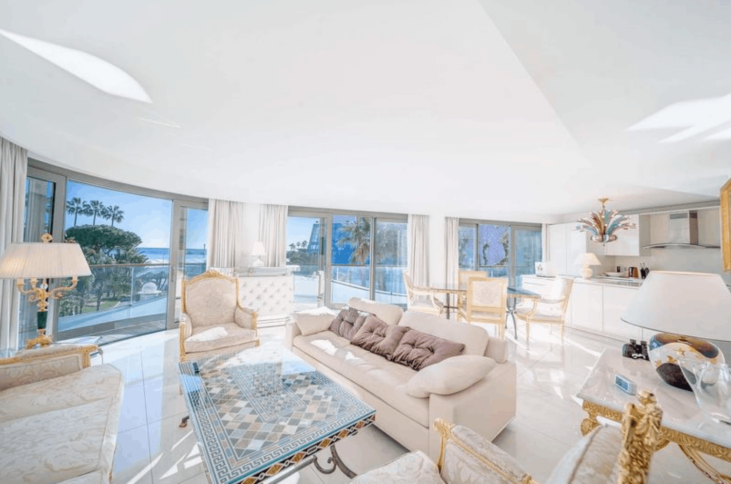 Appartement lumineux à Cannes avec vue sur le Palais – Pour événements privés