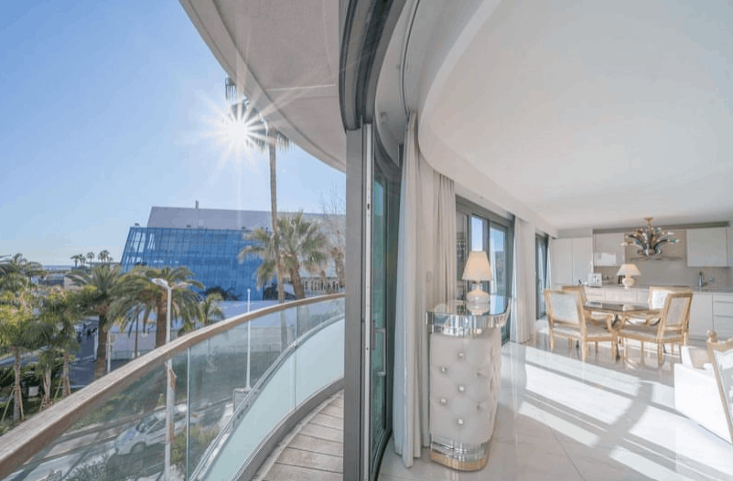 Appartement lumineux à Cannes avec vue sur le Palais – Pour événements privés