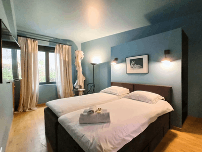 Modern 5-Bedroom Apartment in Cannes – Events up to 50 Guests