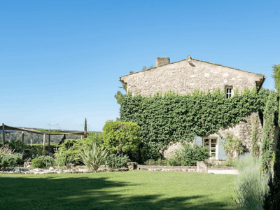 A charming hotel in the heart of Provence