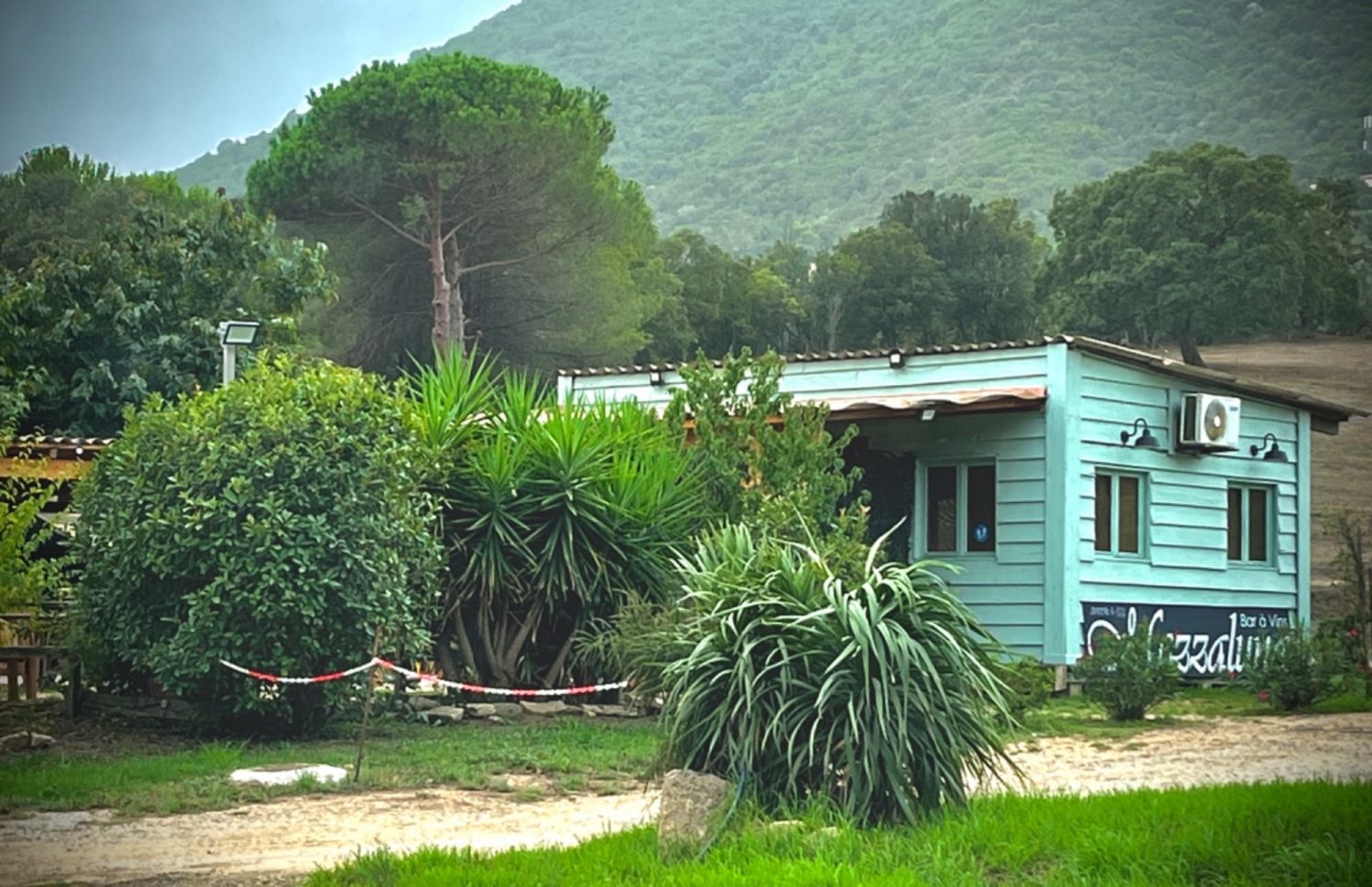 Atypical restaurant near Ajaccio