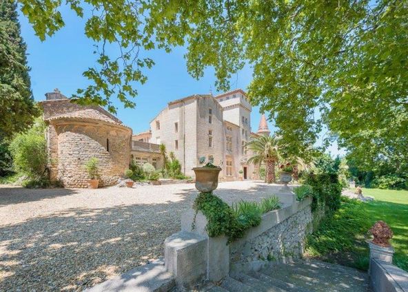 Old  castle with a contemporain decor