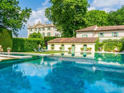 Château in Provence with 20-acre grounds