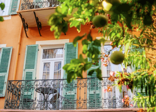 Superb terrace in the heart of Nice