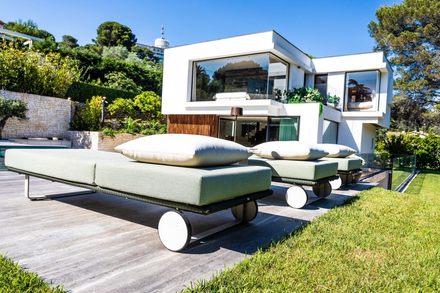 Contemporary architect villa Cannes