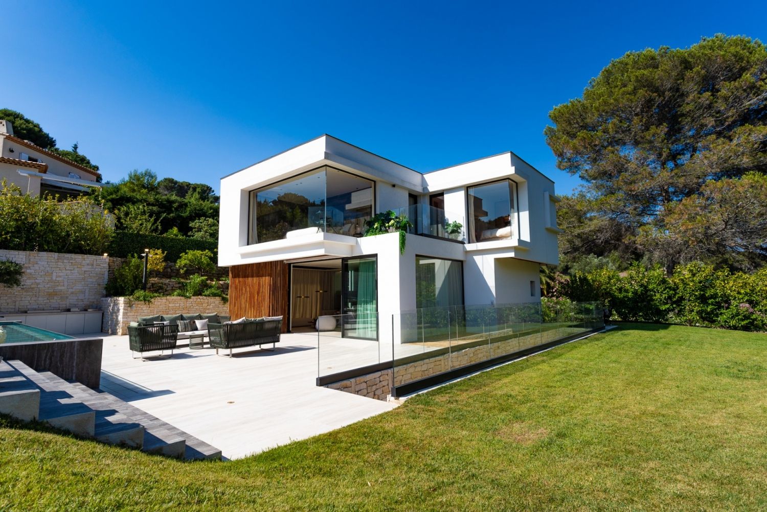 Contemporary architect villa Cannes