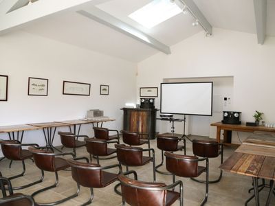 Provençal Estate with Mountain Views for Events & Accommodation